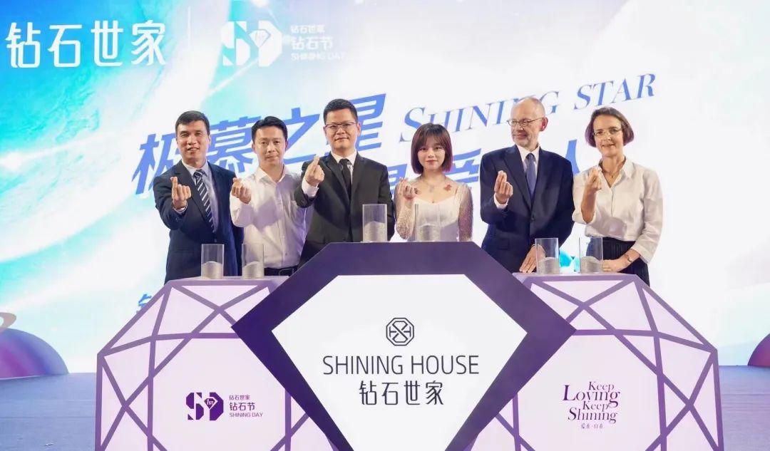 入局新零售、私域月銷400萬，60%線上成交只靠1個爆品！